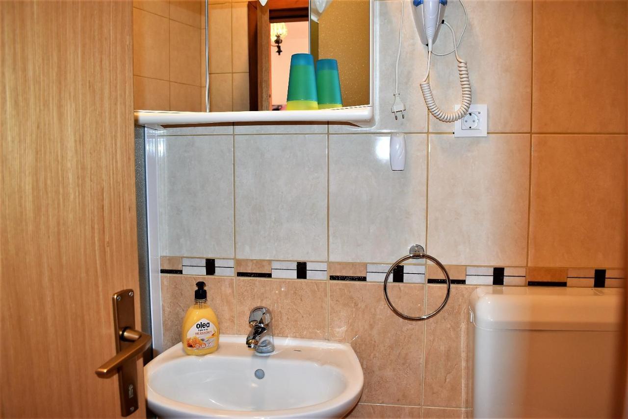 Rooms In Family House Vera Mundanije Ngoại thất bức ảnh